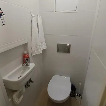 منزل للإقامة Charming Bedroom With Shared Bathroom تالين
